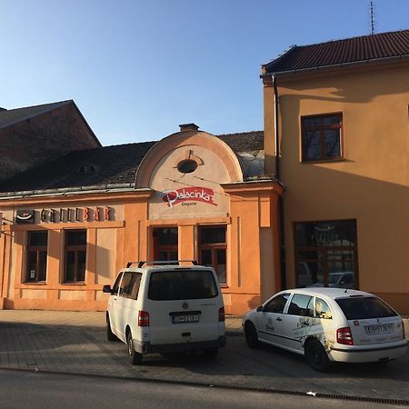 Grillbar Penzion & Restaurant Spisska Nova Ves Exterior photo